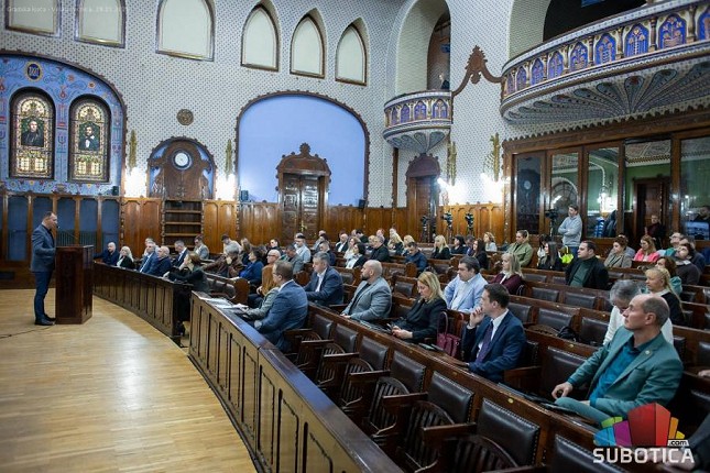 Različita viđenja istih planova: Skupština usvojila programe javnih preduzeća