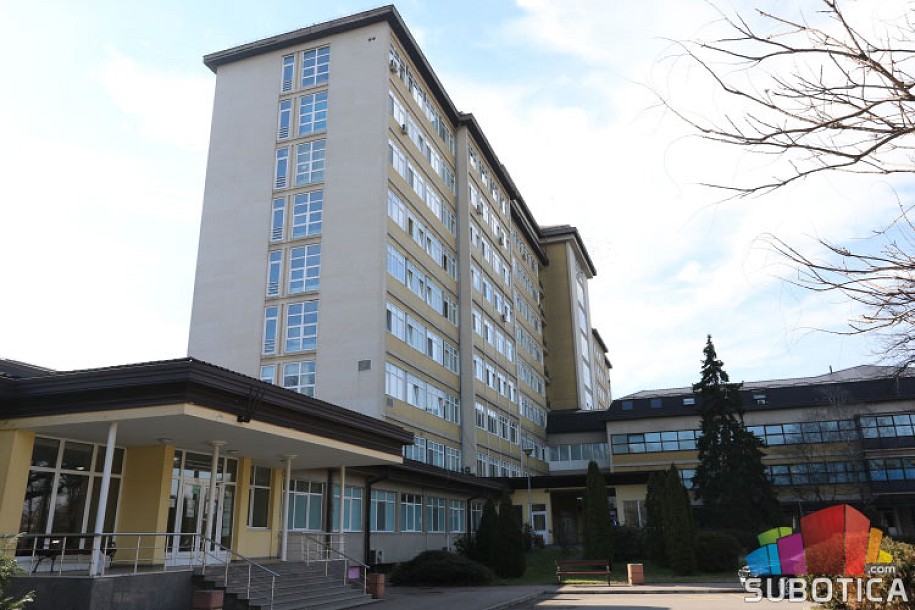 Raste broj obolelih, u Kovid delu bolnice 100 pacijenata