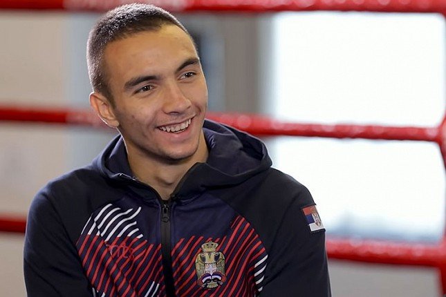 Veljko Gligorić pred početak planetarne bokserske smotre - "Korak po korak do medalje!"