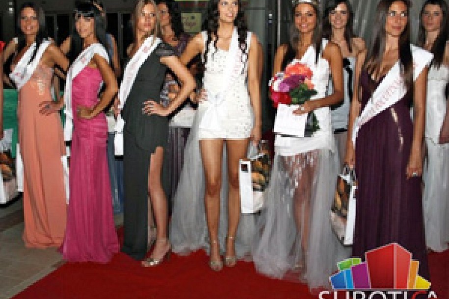 Jelena Marinković Miss Subotice na polufinalnom izboru za Miss Srbije 2011.