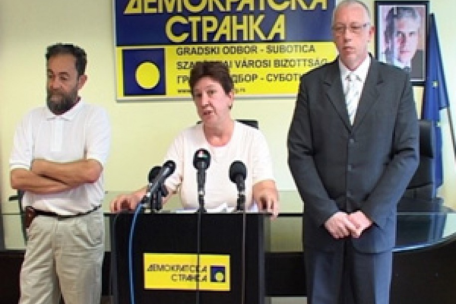 DS osuđuje smenu direktora RTV Panon