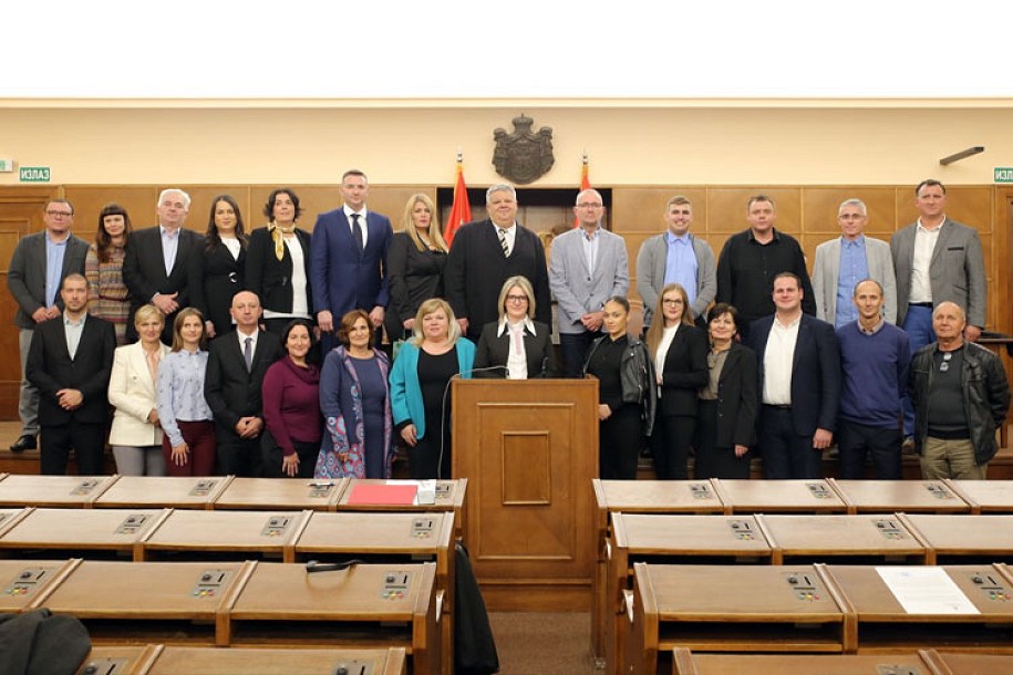 Lista "Hrvati i dalje zajedno" ubedljiva na izborima za Nacionalni savet hrvatske manjine