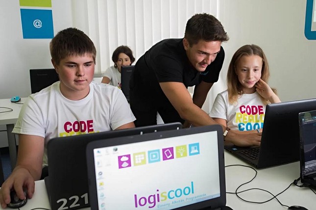 Logiscool: Gde znanje susreće radost – tu počinje budućnost
