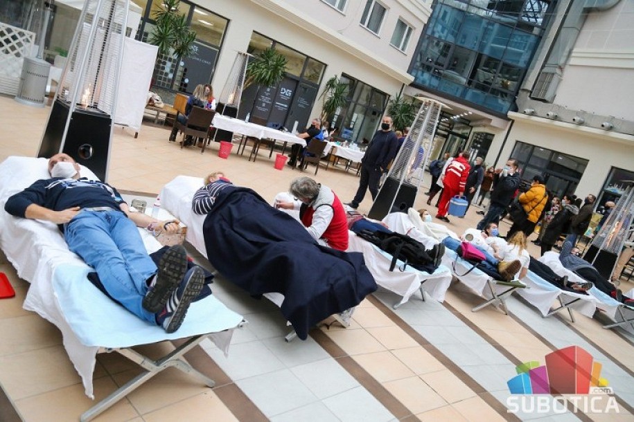 U akciji "Pokloni život" 50 Subotičana doniralo krv