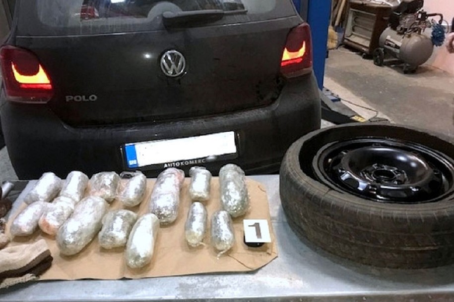 Uhapšene tri osobe i zaplenjeno više od dva kilograma marihuane