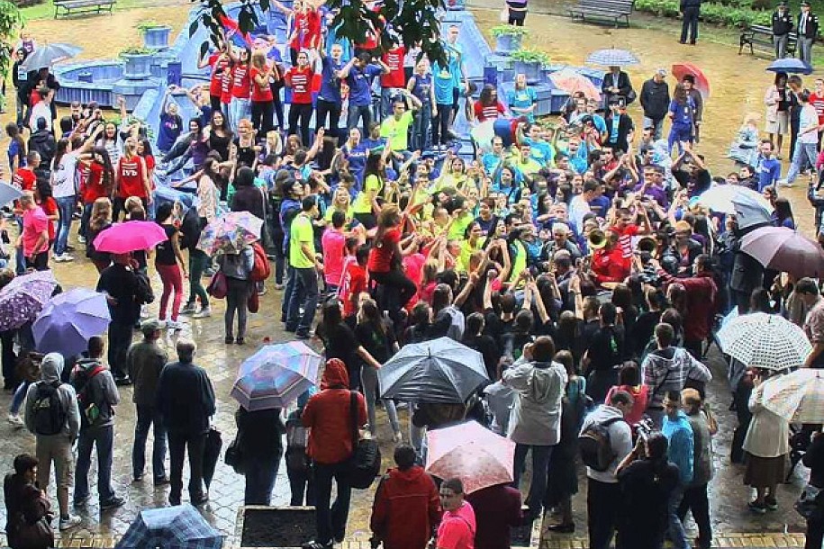 Poslednji dan škole za gimnazijalce