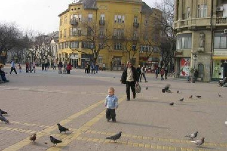 Pet hiljada dinara za prvu bebu