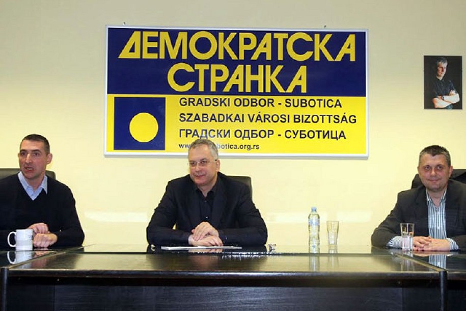 Šutanovac posetio demokrate u Subotici i Bajmoku