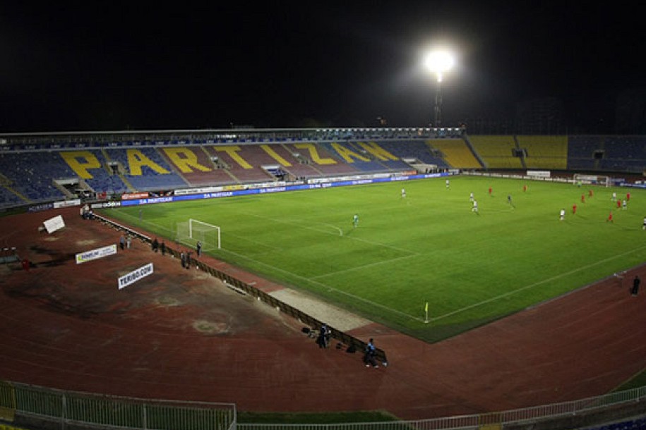 Spartak na Partizan pred praznim tribinama stadiona JNA