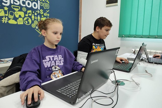 Dani otvorenih vrata u Logiscoolu - Sa Python diplomom u svetlu budućnost!