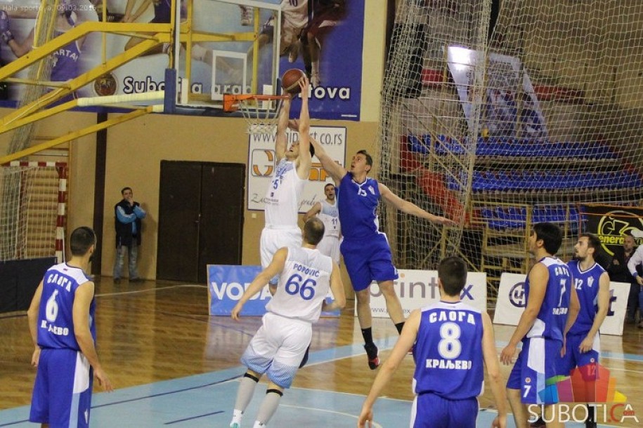 Košarkaši Spartaka odličnom igrom u potpunosti nadigrali Slogu (96:54)