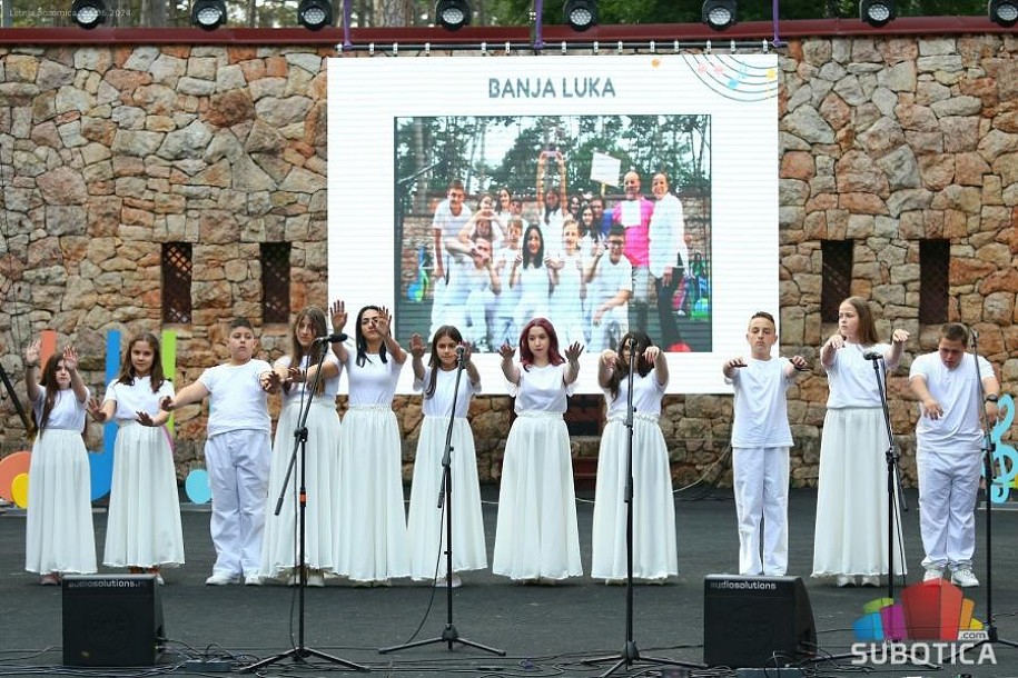 Letnja pozornica u ritmu "Palićkih notica"