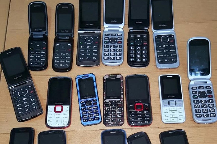 Zaplenjena veća količina mobilnih telefona