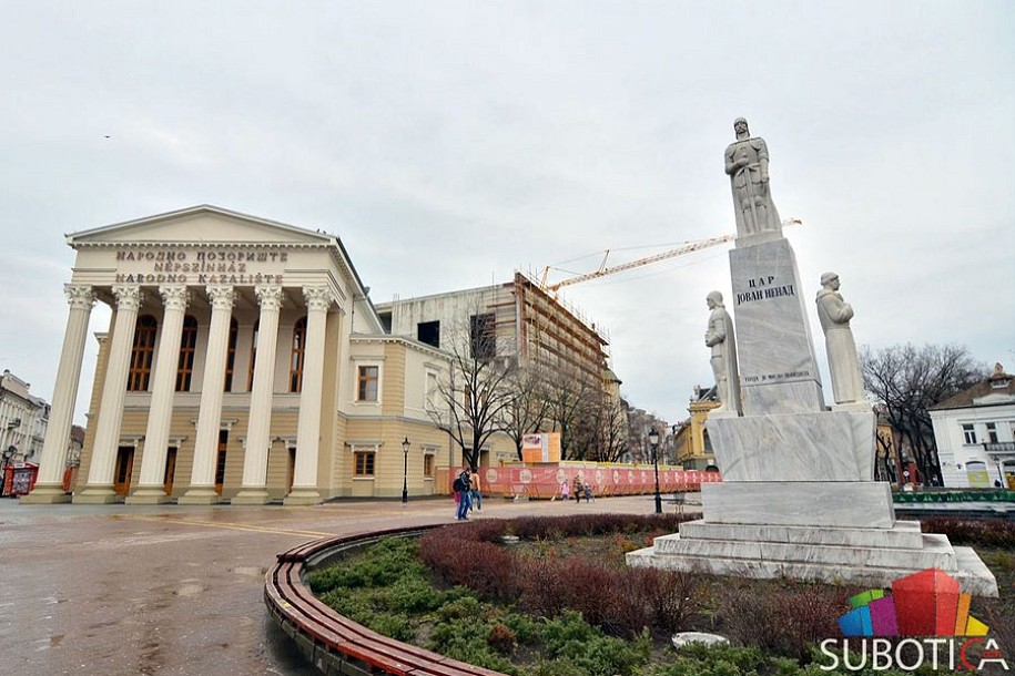 Pozorišne predstave moći će da se gledaju i sa Gradskog trga