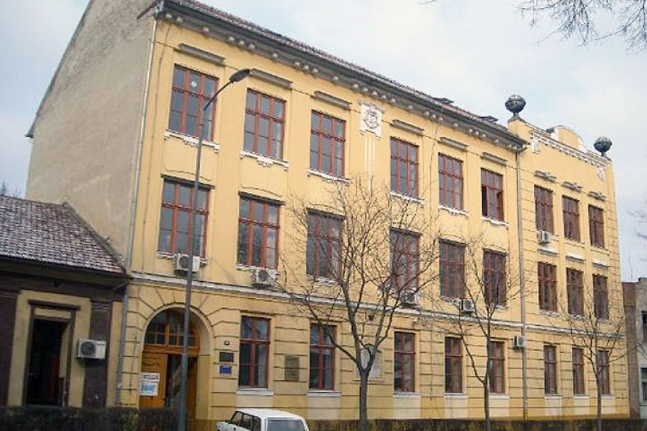 "Građevinska" bez građevinskog profila na srpskom