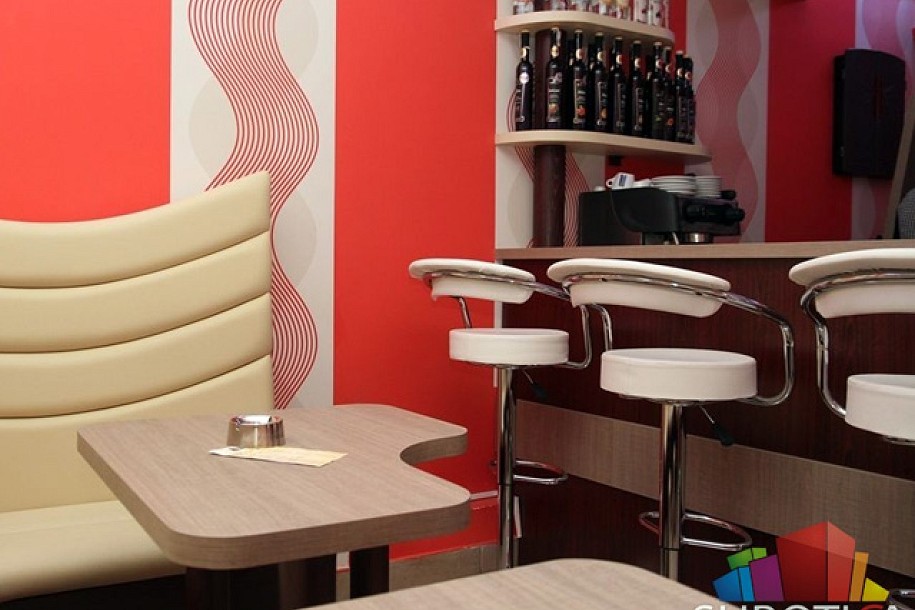 U Subotici otvoren "Rakijica bar"