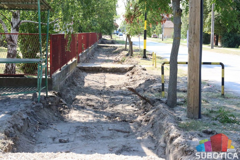 U Hajdukovu se asfaltira novih 1.757 metara biciklističke staze