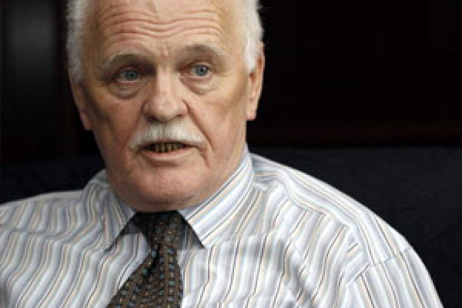 Vlada otima novac privredi