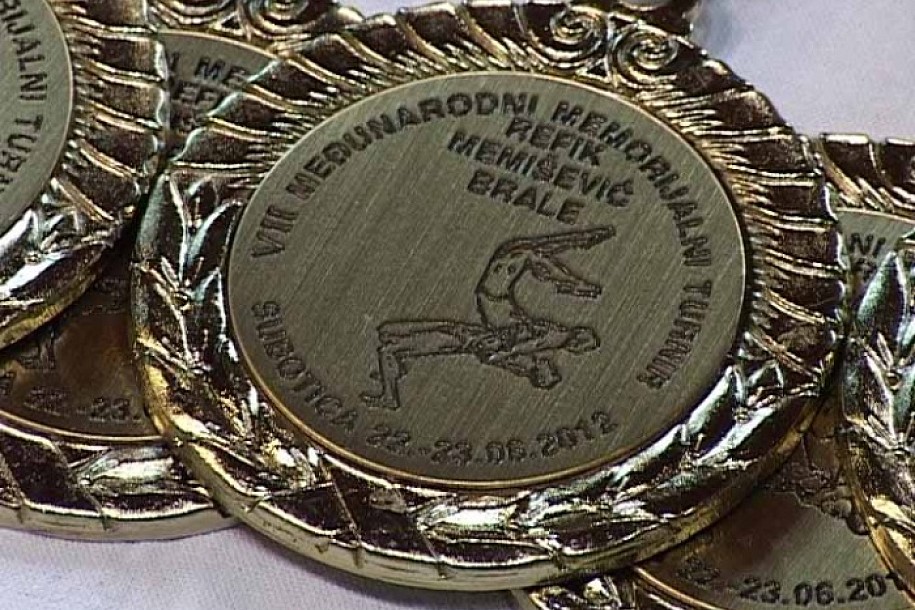 Završen sedmi memorijalni rvački turnir "Refik Memišević Brale"