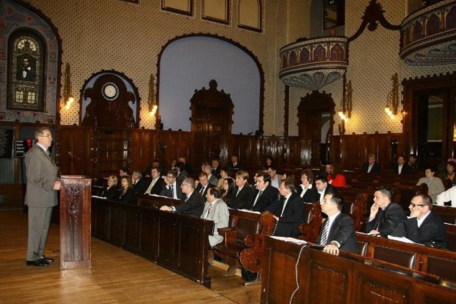 SVM zloupotrebio podršku stranaka?