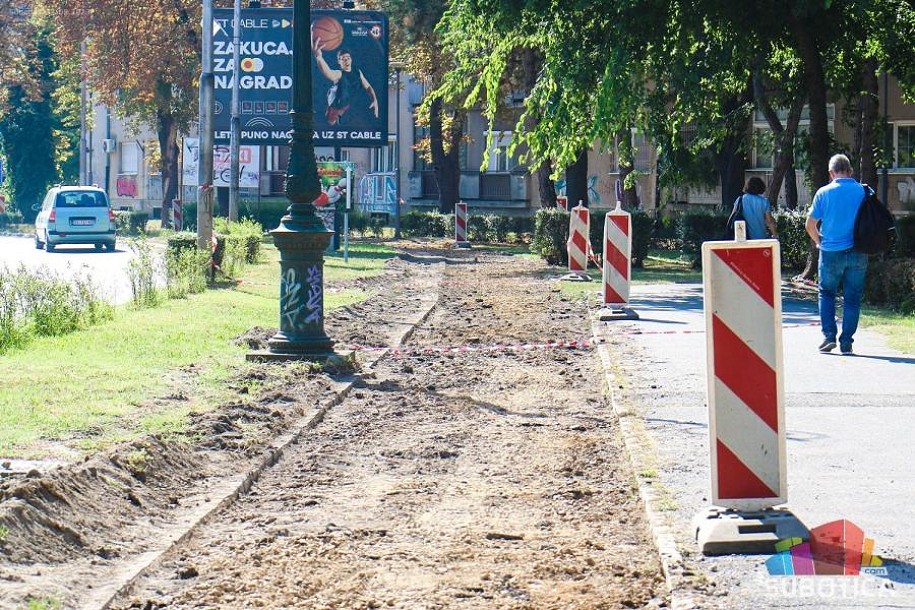 U toku obnova biciklističke staze na Senćanskom putu, uskoro produženje do Industrijske zone