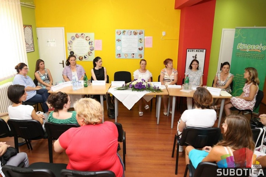 Okrugli sto "Zajedno za dojenje" u Fondaciji "Expecto"