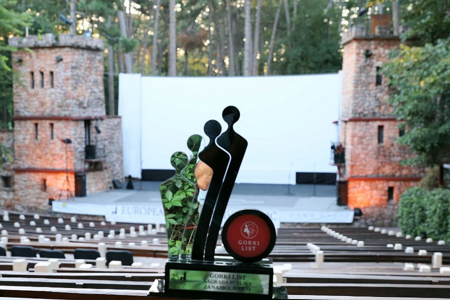 Gorki list Nagrada publike filmu "Devojka"   