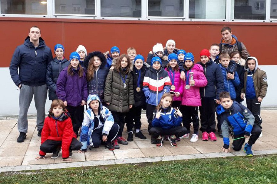 Plivanje: 21 medalja Spartak-Prozivke na međunarodnom mitingu u Kragujevcu