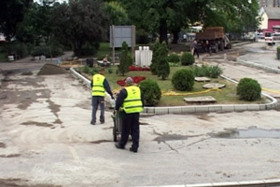 Uređuju se površine u Bolnici