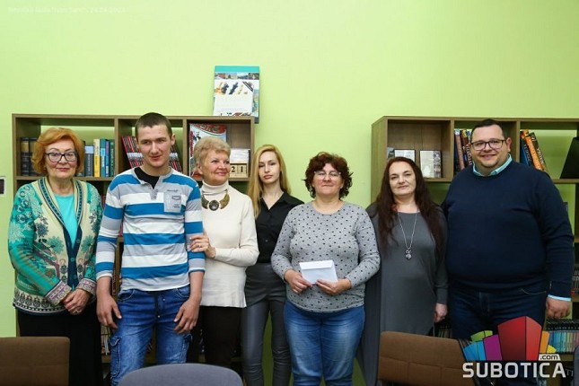 Kolo srpskih sestara uručilo pomoć đaku Tehničke škole „Ivan Sarić“