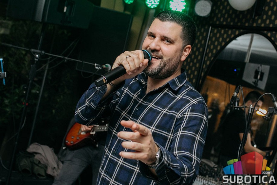 Humanitarni koncert Nebojše Vojvodića u Gradskoj kući
