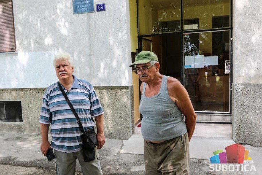 Pijaća voda najveći problem stanara zgrada na Segedinskom putu
