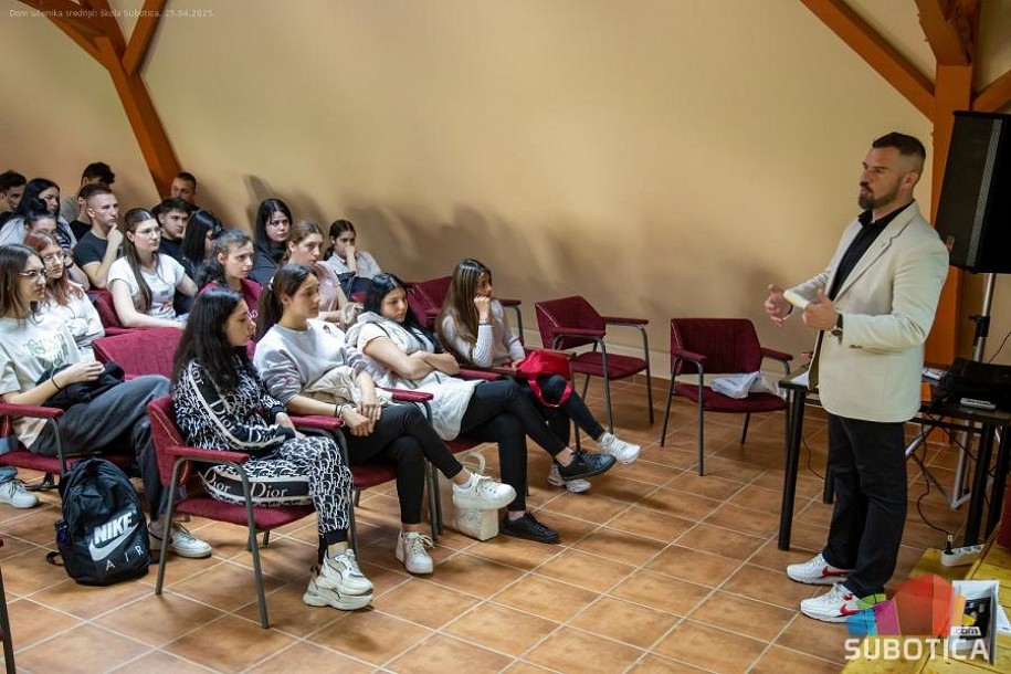 Tribina "Život nema reprizu" - Od 170 na sat do borbe za život: Iskustvo koje opominje