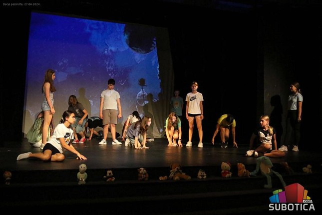 Premijera predstave "Mali princ" u izvođenju Dečje dramske sekcije