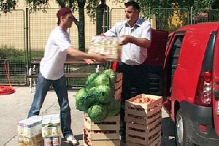 Parking donirao namirnice za Narodnu kuhinju