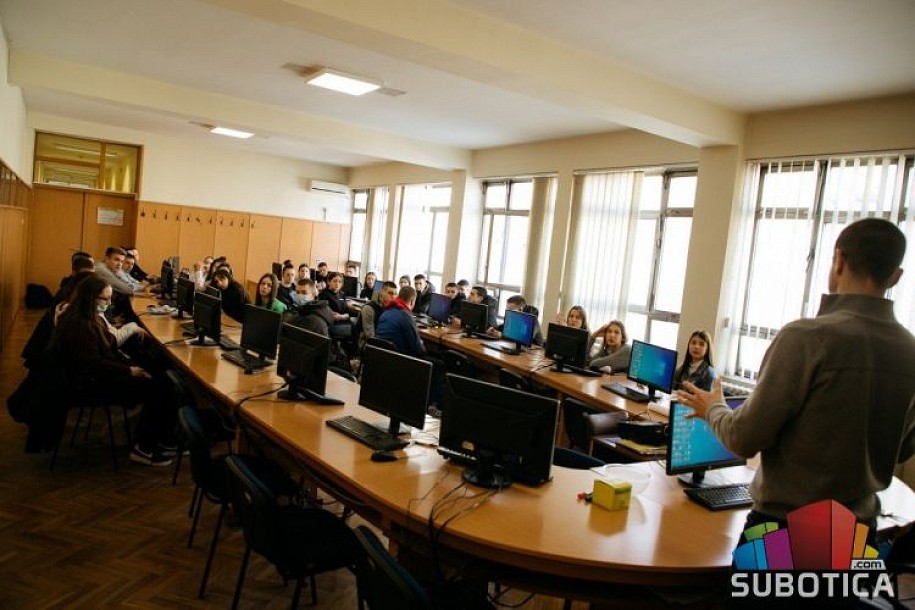 Gimnazijalcima predstavljene mogućnosti studiranja na Ekonomskom fakultetu