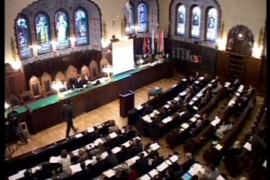 Pred odbornicima vruća jesen