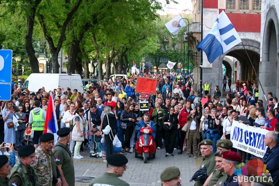 "Da li veruješ meni ili misliš svojom glavom?" - Subotica domaćin narednog "velikog" protesta