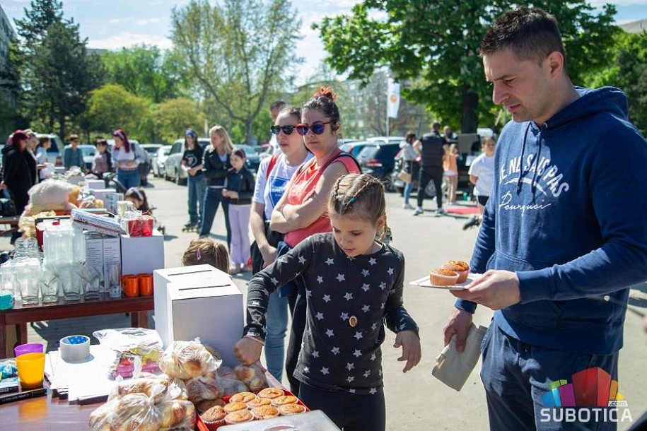 "Porodična karika humanosti" - prikupljeno 435 hiljada za Lea, Sofiju, Matea i Leonu