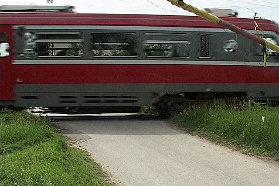 Voz prolazi, a rampa se ne spušta...