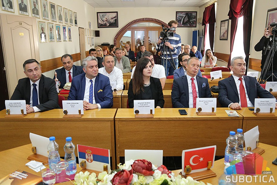 Privredne komore iz Subotice i Erba potpisale sporazum o saradnji