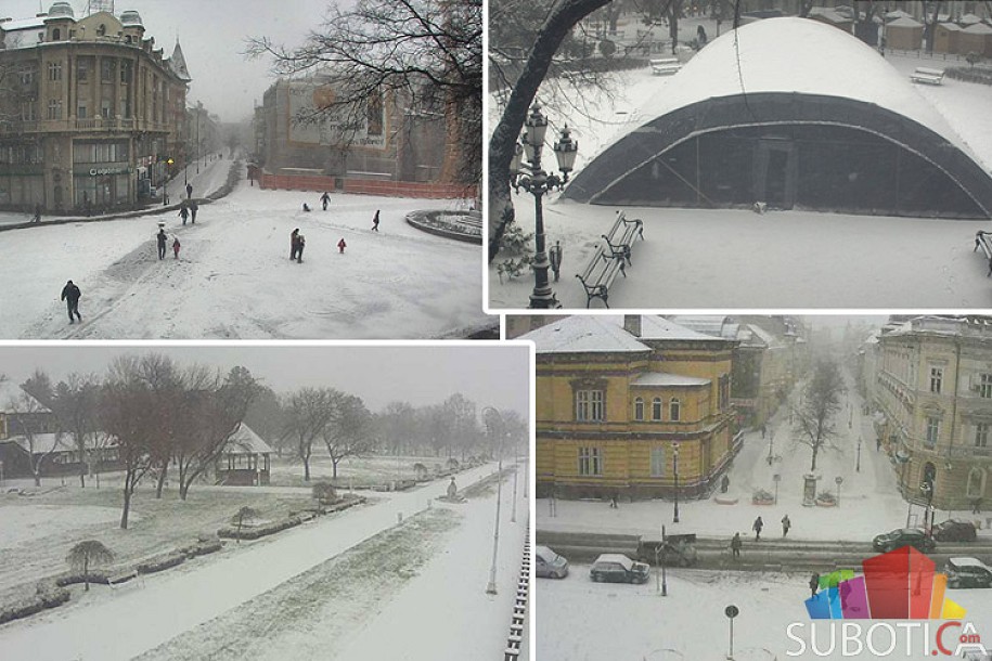 Pao prvi sneg, zimske službe već uveliko na terenu