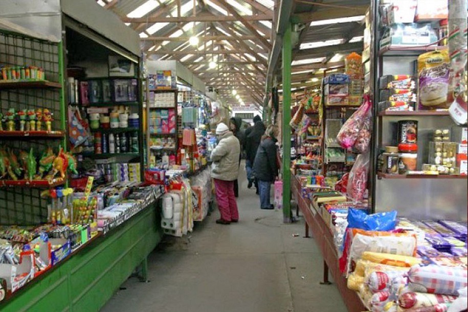 Prodavcima na Buvljaku "plenidbe" preko glave