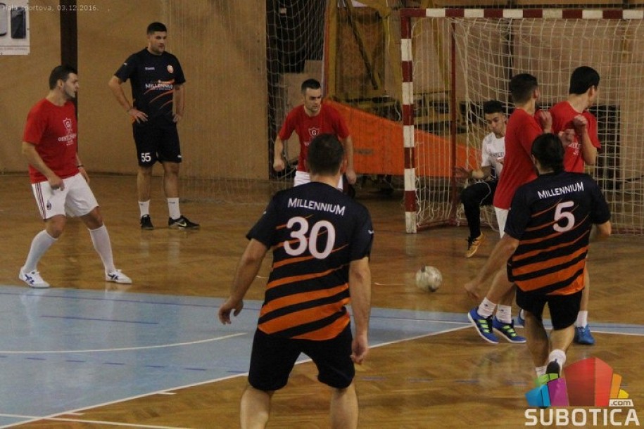 Počeo 44. Novogodišnji turnir u malom fudbalu