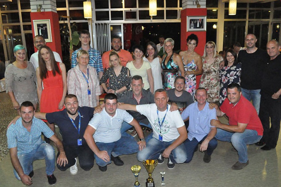 Rukomet: Veteranke "Stare škole" prve na turniru u Goraždu, veteranima pehar za ferplej