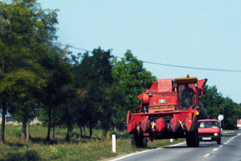 Oprez u saobraćaju, žetva u toku!