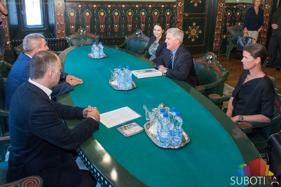 Ambasador SAD u poseti Subotici