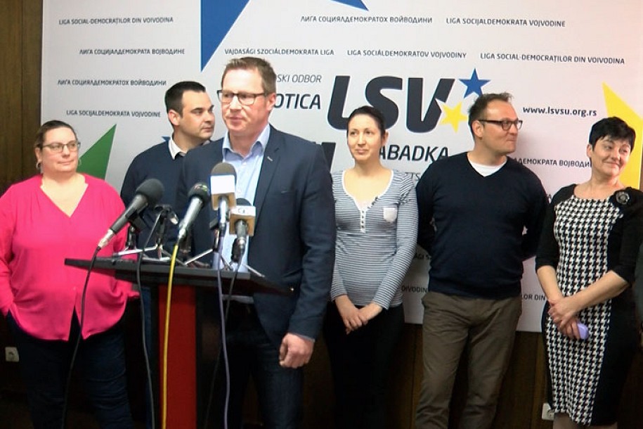LSV predala listu "Nenad Čanak-LSV-Digni glavu!"