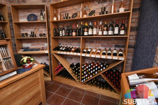 "La Bouteille" proslavio prvi rođendan