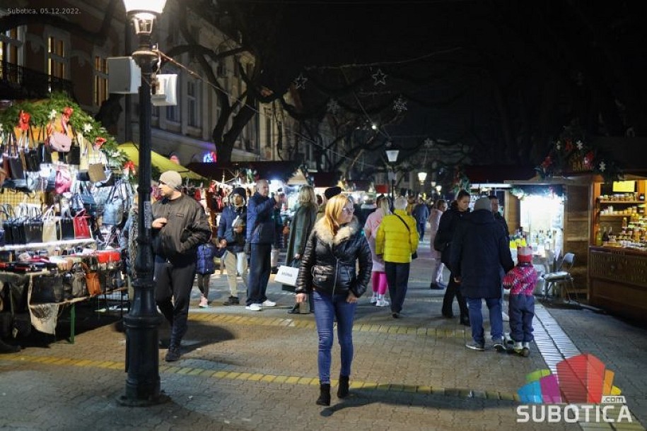 „Winterfest“ doneo praznični duh u naš grad